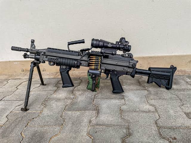 FN M249 SAW